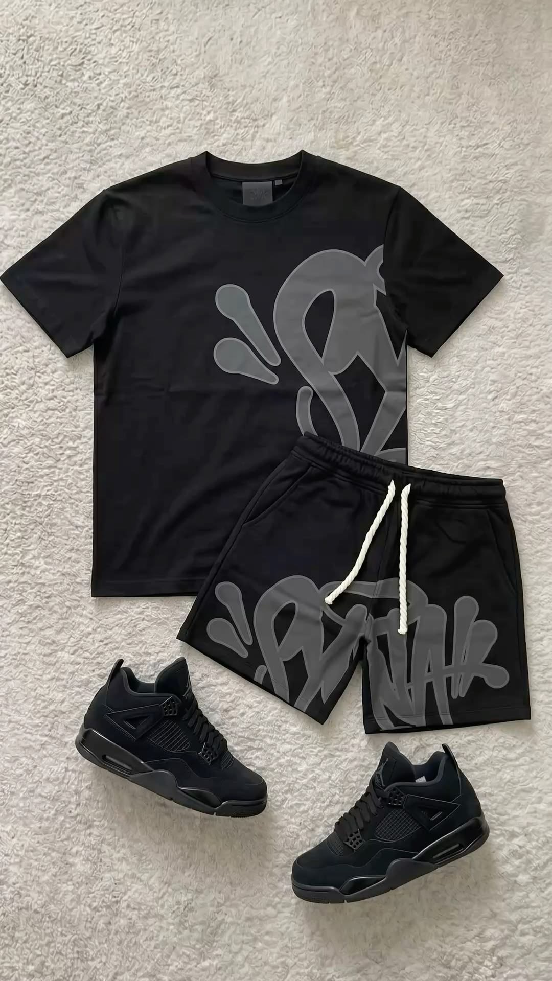 Full black fit